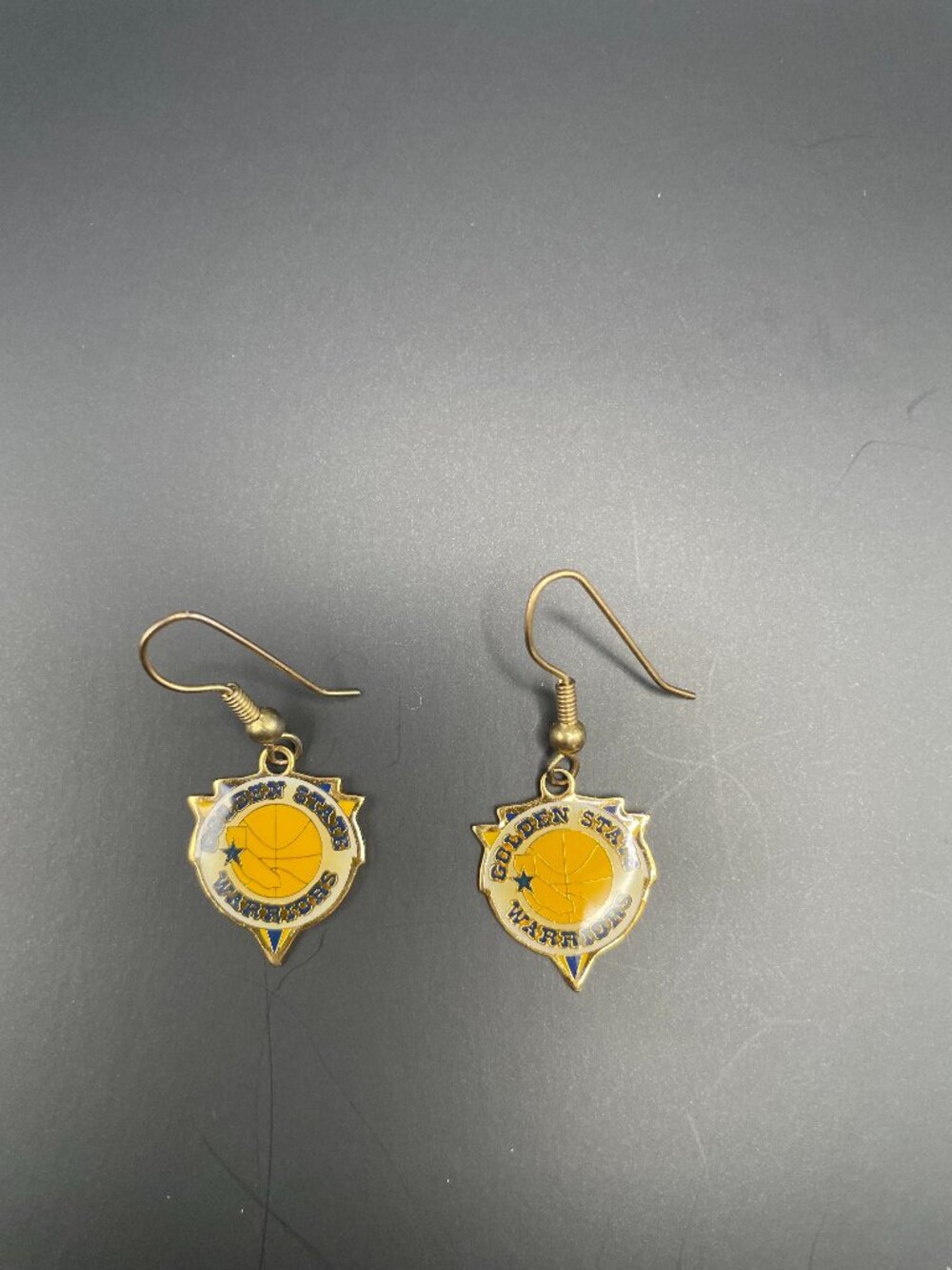 Golden State Warriors Shield Dangle Hook Earrings Pair Gold Tone